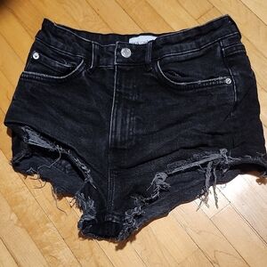 💙Zara Dark Jean Shorts with Frayed Hem